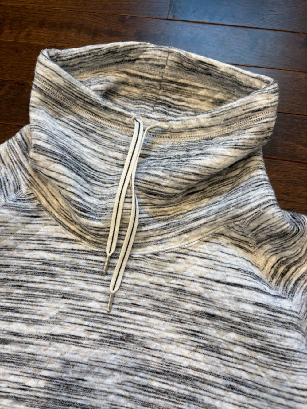 Marmot Pullover Sweatshirt Women’s XS Gray Space Dye Funnel Neck Thumbholes - Picture 2 of 14